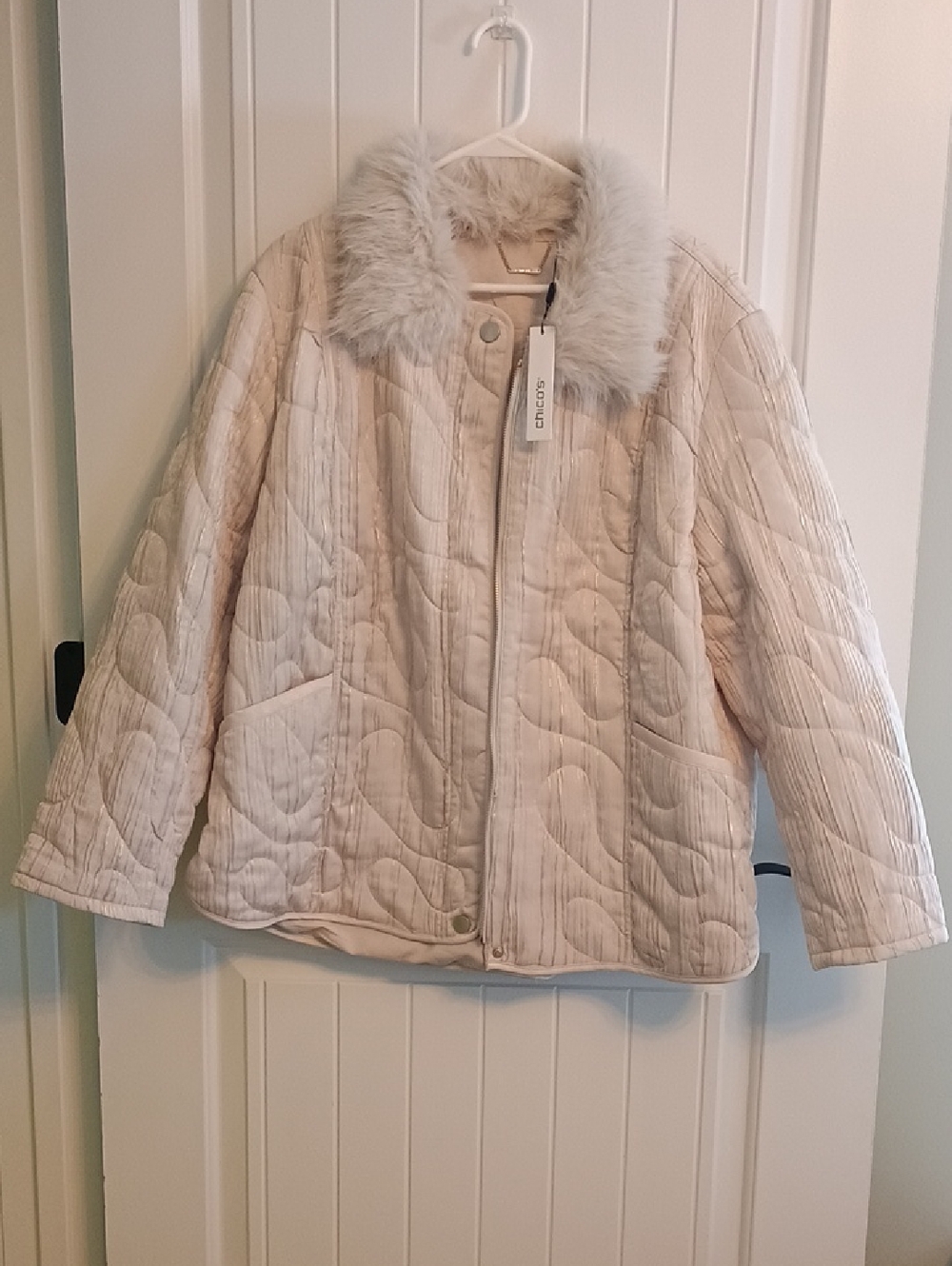 NWT Chicos 3 (XL) Quilted Faux-Fur Collar Jacket - Cream